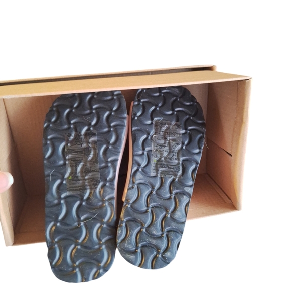 NWT Lucky brand kids size 13 sandals - Picture 7 of 10